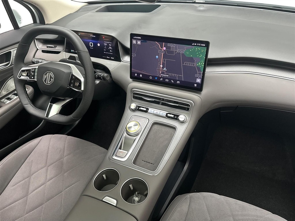 MG MGS6 Electric Long Range Luxury 245HK 5d Aut. - Image 11