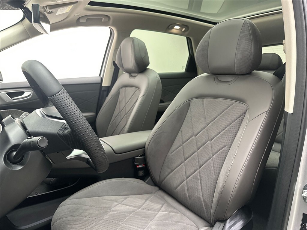 MG MGS6 Electric Long Range Luxury 245HK 5d Aut. - Image 19