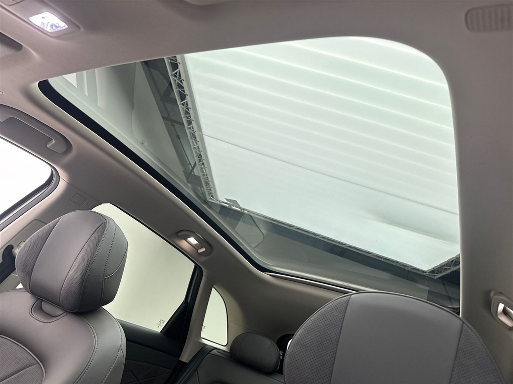 MG MGS6 Electric Long Range Luxury 245HK 5d Aut. - Image 21