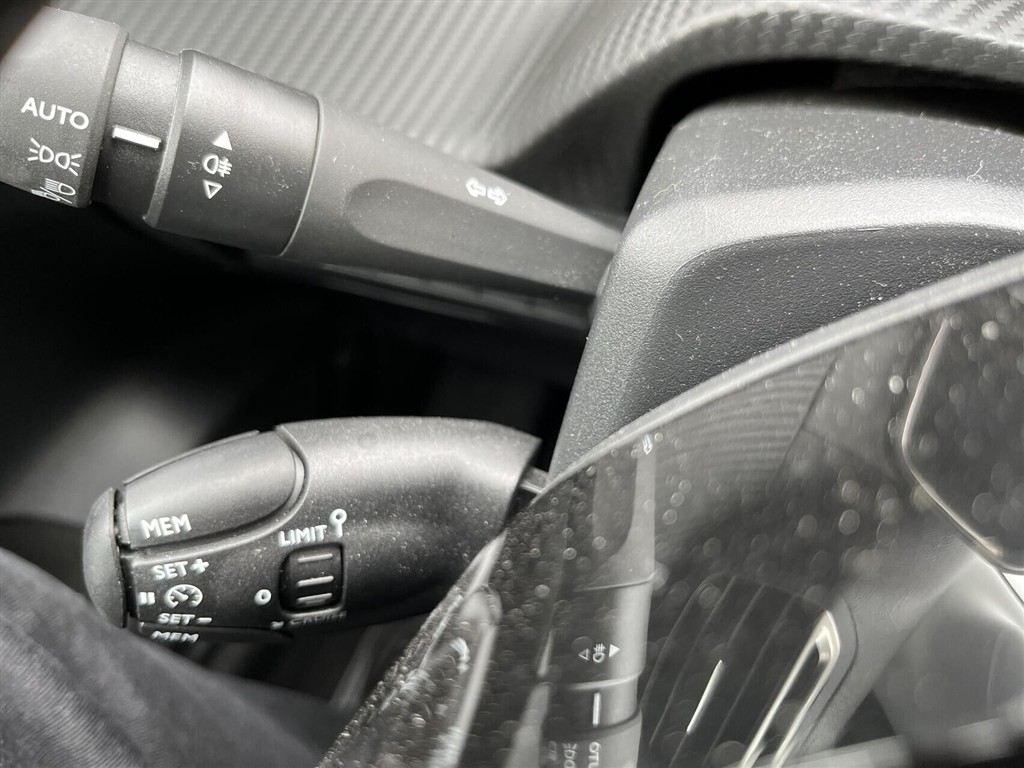 Peugeot e-208 EL Allure 156HK 5d Aut. - Image 22