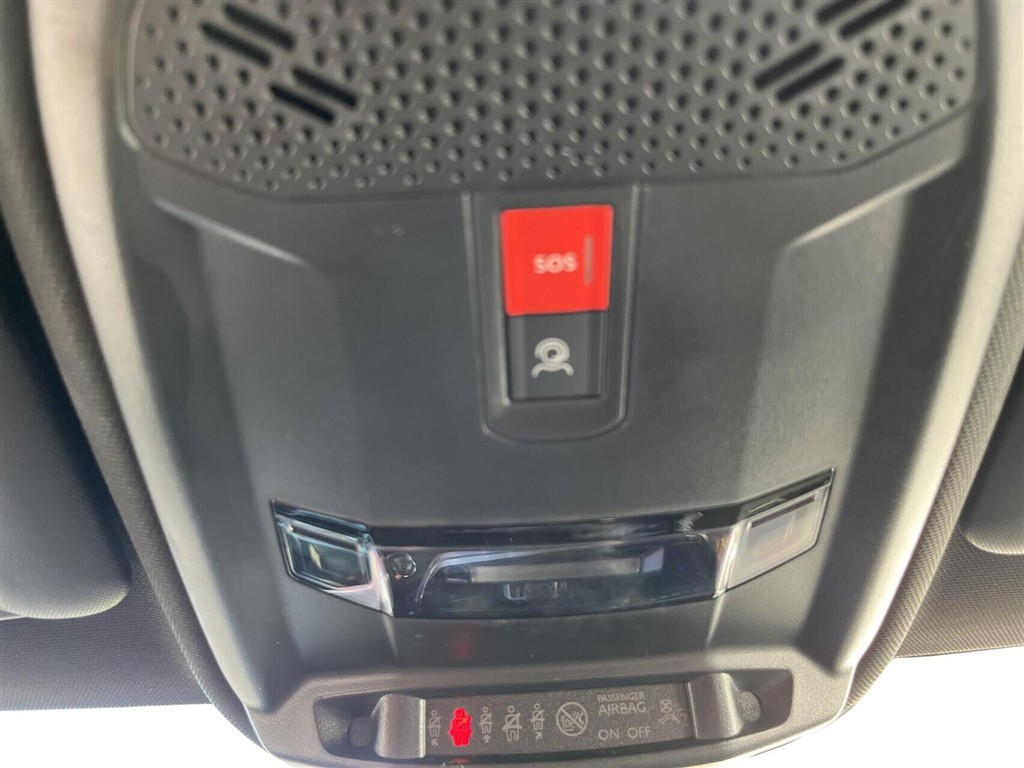 Peugeot e-208 EL GT 156HK 5d Aut. - Image 25