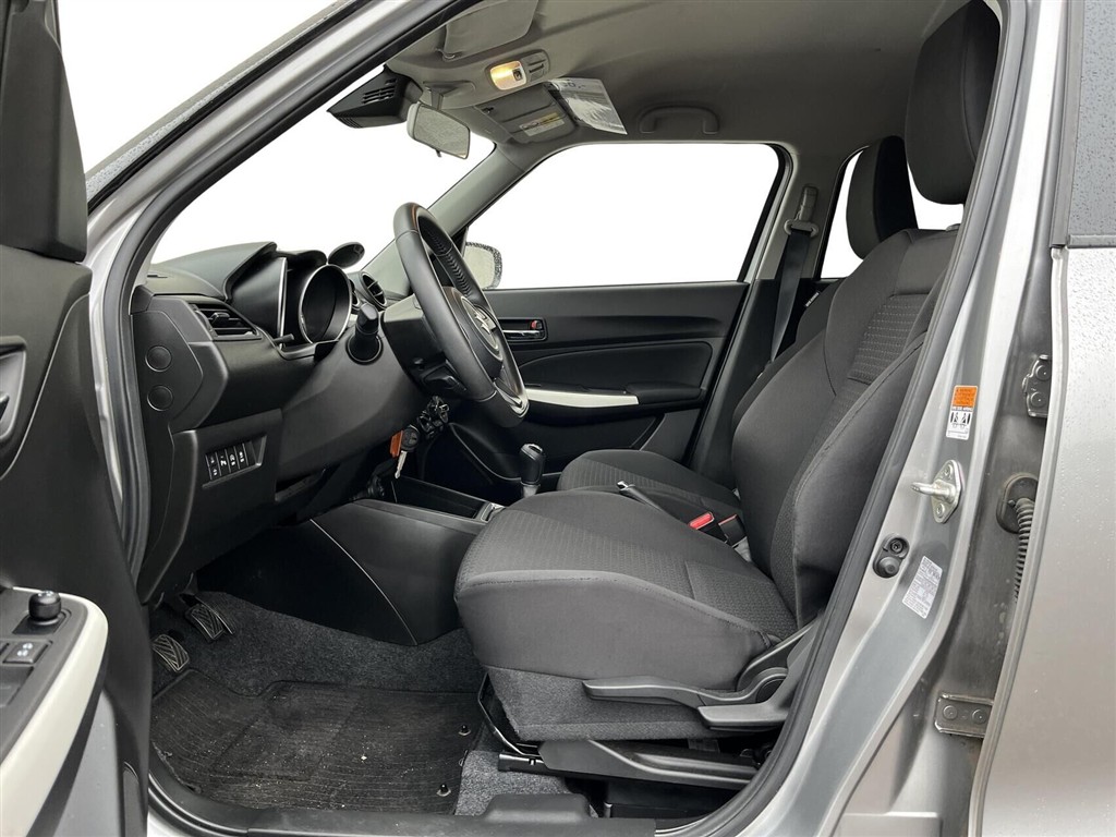 Suzuki Swift 1,2 Dualjet Mild hybrid Action AEB 83HK 5d - Image 4