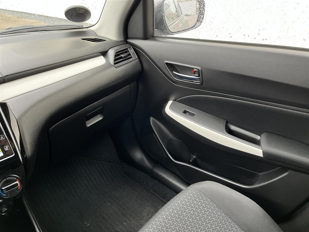 Suzuki Swift 1,2 Dualjet Mild hybrid Action AEB 83HK 5d - Image 22