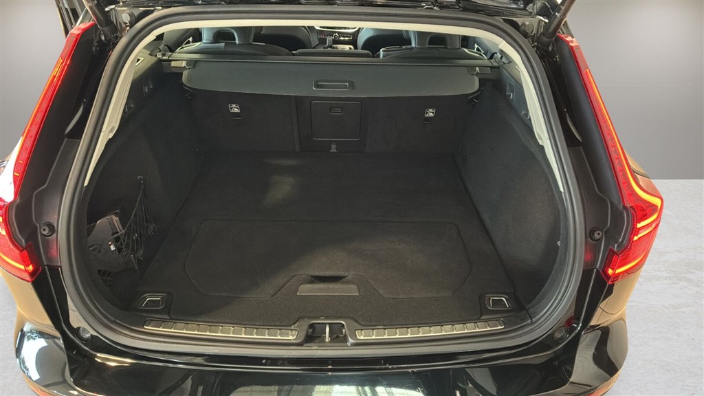 Volvo V60 2,0 T6 Recharge Plugin-hybrid Core AWD 350HK Stc 8g Aut. - Image 11