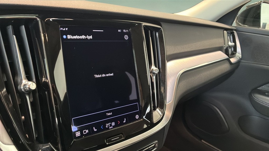 Volvo V60 2,0 T6 Recharge Plugin-hybrid Core AWD 350HK Stc 8g Aut. - Image 23