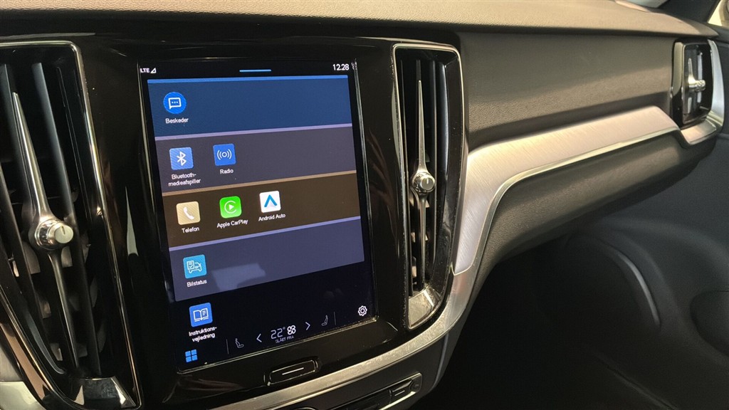 Volvo V60 2,0 T6 Recharge Plugin-hybrid Core AWD 350HK Stc 8g Aut. - Image 25