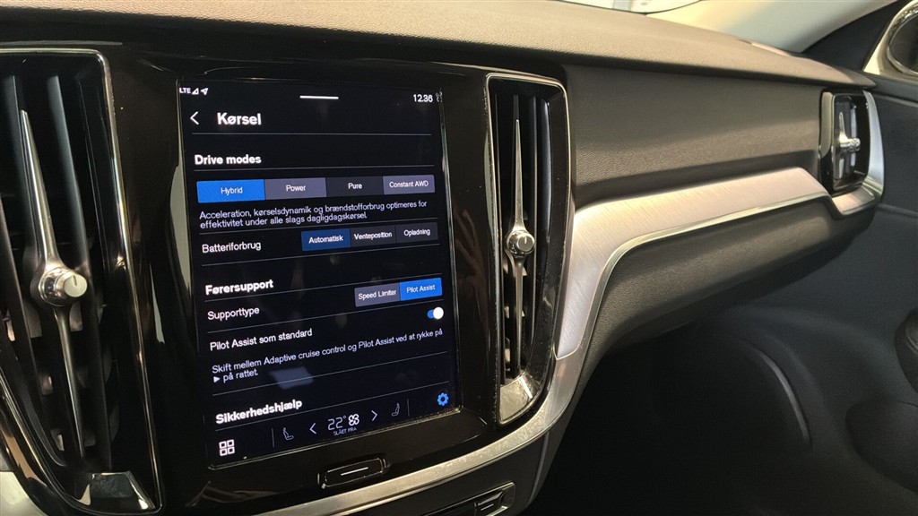 Volvo V60 2,0 T6 Recharge Plugin-hybrid Core AWD 350HK Stc 8g Aut. - Image 28