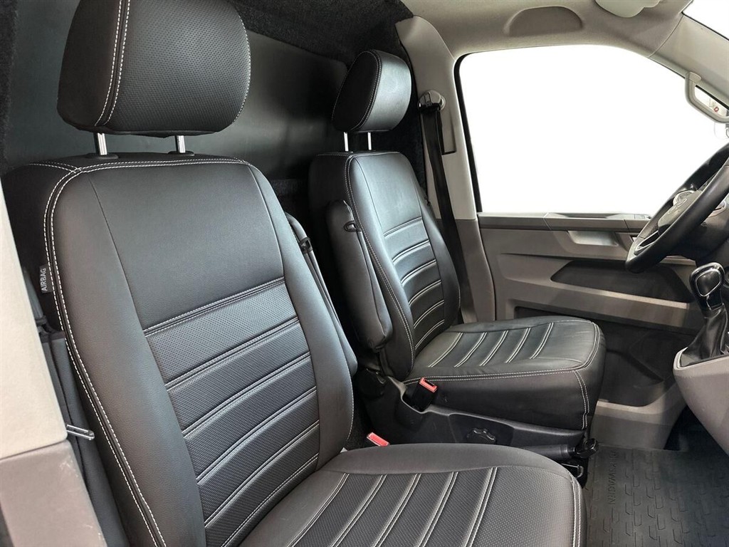 VW Transporter Lang 2,0 TDI BMT 4Motion DSG 204HK Van 7g Aut. - Image 12