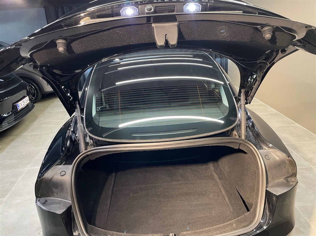 Tesla Model 3 EL 283HK Aut. - Image 8