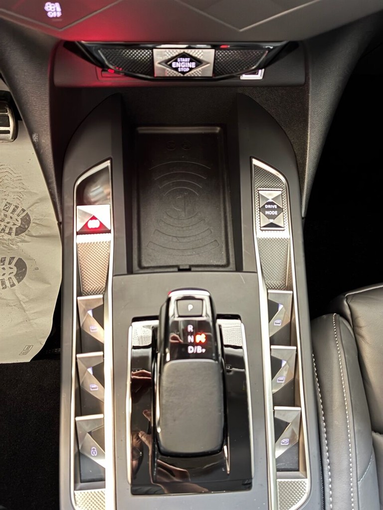 DS DS3 Crossback E-Tense Opera 156HK 5d Aut. - Image 21