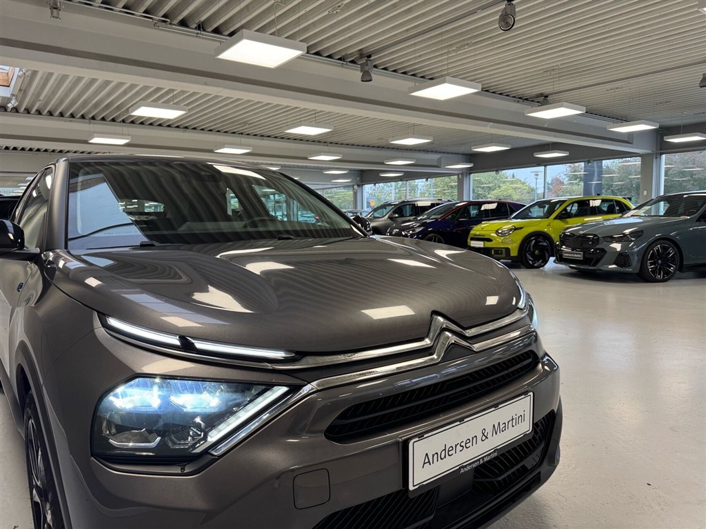 Citroën e-C4 EL Feel 136HK 5d Aut. - Image 3