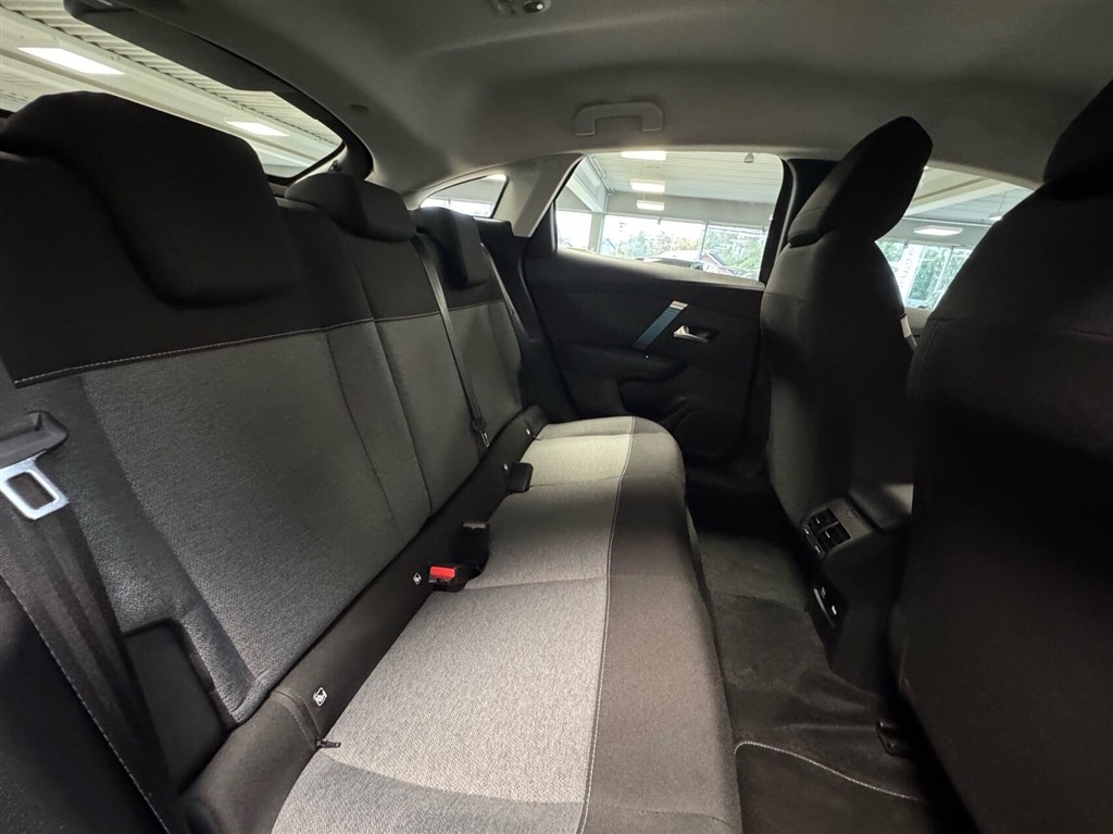 Citroën e-C4 EL Feel 136HK 5d Aut. - Image 10
