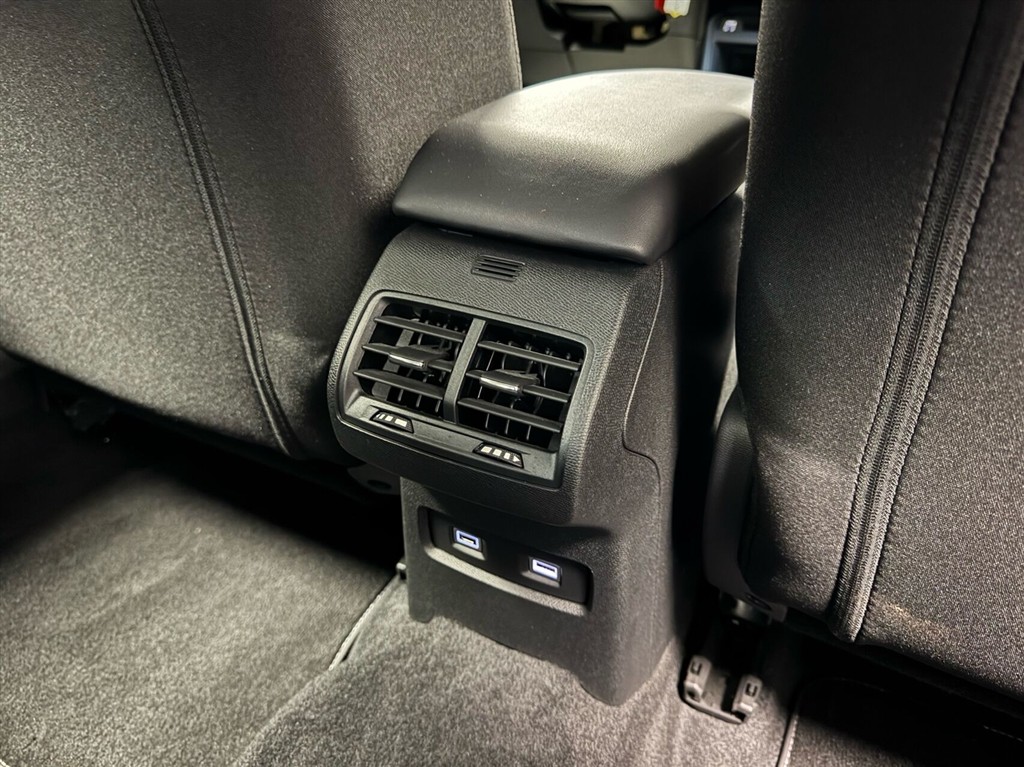 Citroën e-C4 EL Feel 136HK 5d Aut. - Image 11
