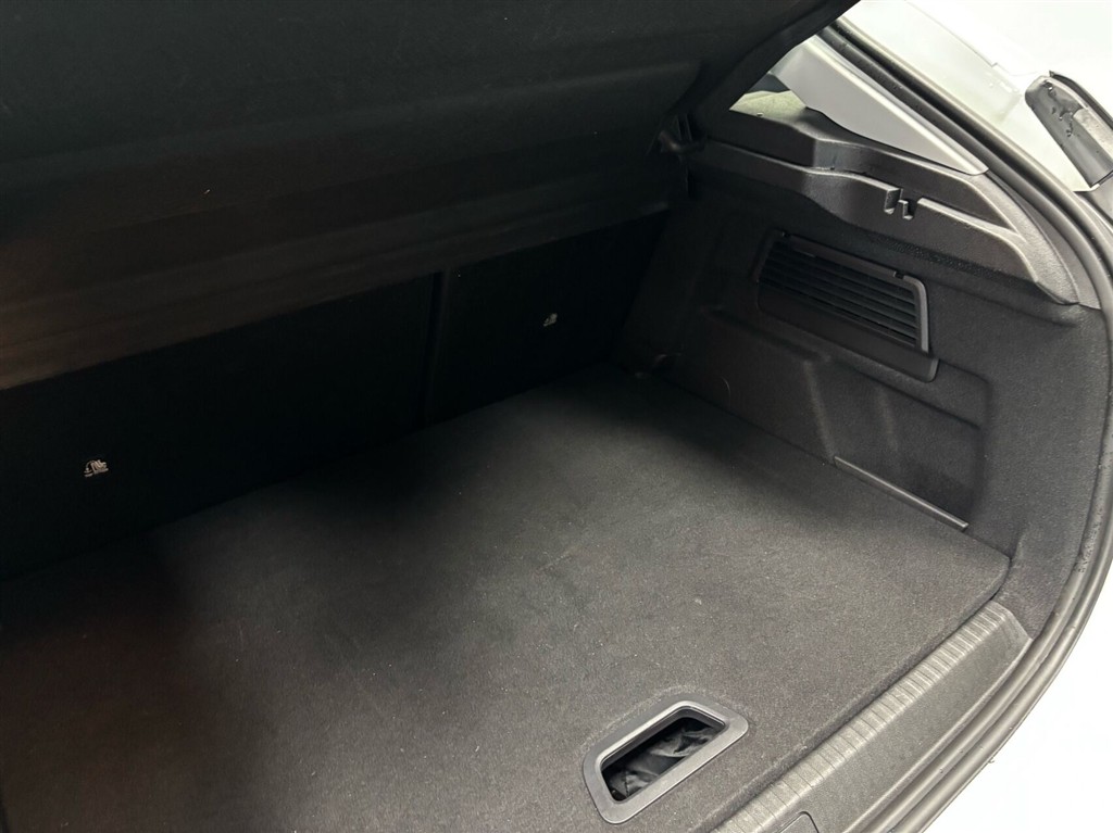Citroën e-C4 EL Feel 136HK 5d Aut. - Image 9
