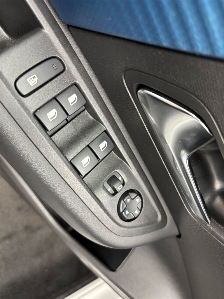 Citroën e-C4 EL Feel 136HK 5d Aut. - Image 10