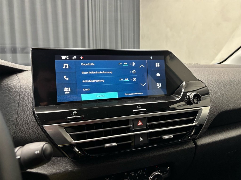 Citroën e-C4 EL Feel 136HK 5d Aut. - Image 14