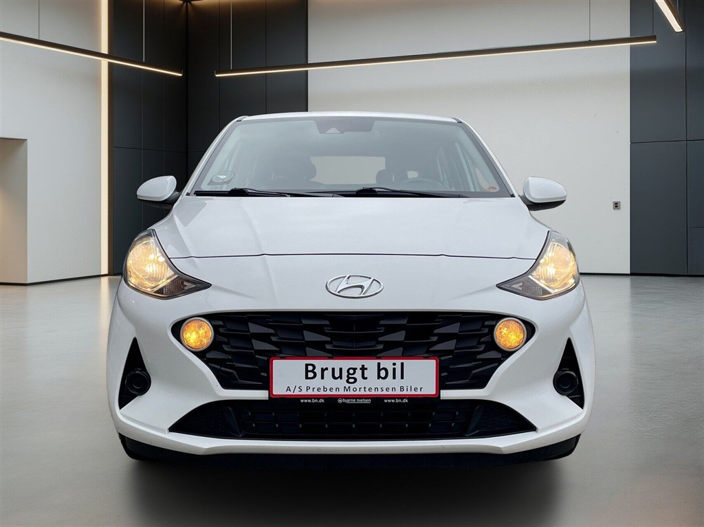 Hyundai i10 1,0 Essential 67HK 5d - Image 4