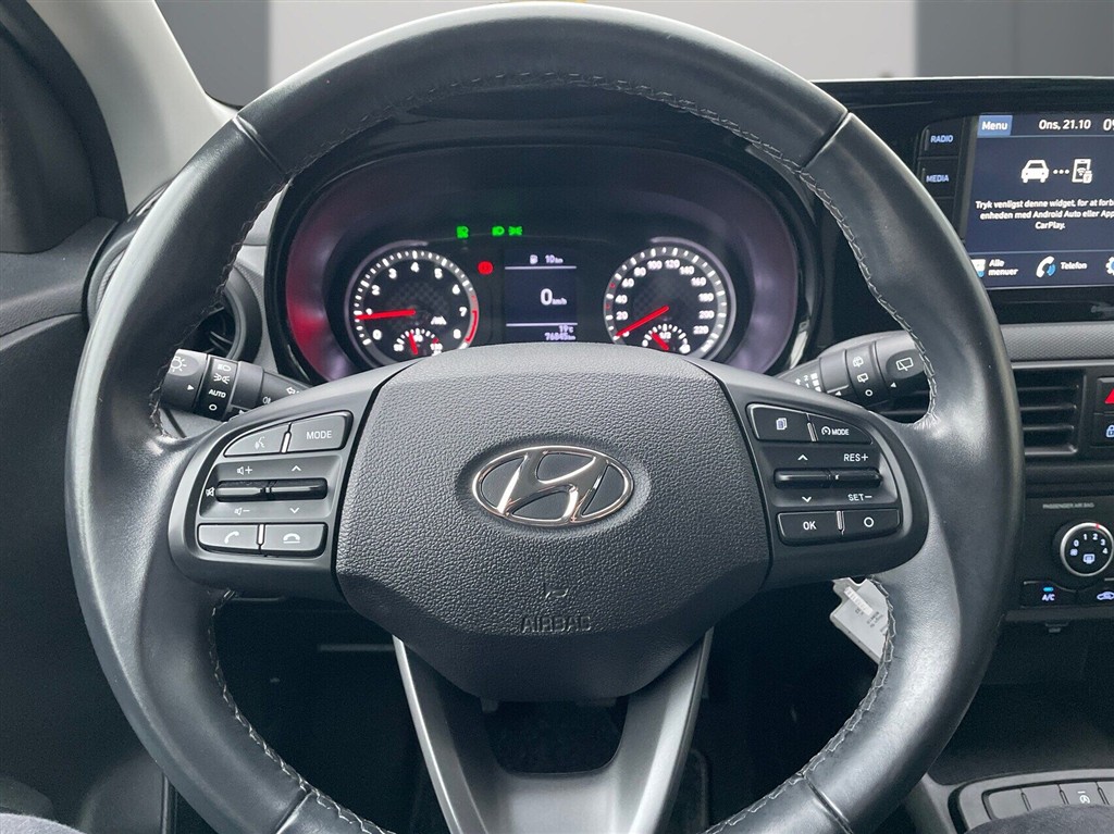 Hyundai i10 1,0 Essential 67HK 5d - Image 17