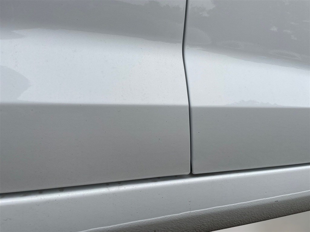 Hyundai i10 1,0 Essential 67HK 5d - Image 19