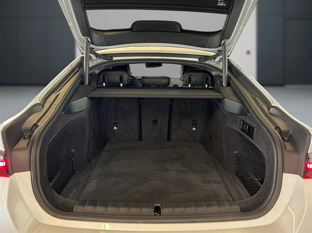 BMW i4 eDrive40 Gran Coupé EL Charged M-Sport 340HK 5d Aut. - Image 12