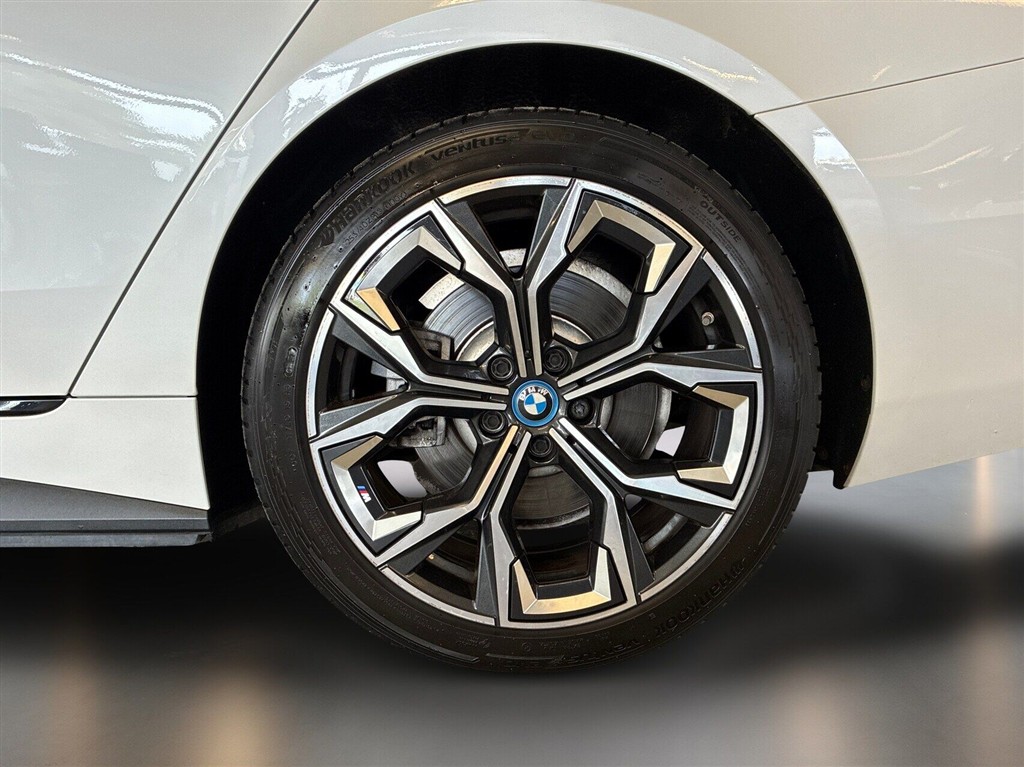 BMW i4 eDrive40 Gran Coupé EL Charged M-Sport 340HK 5d Aut. - Image 16