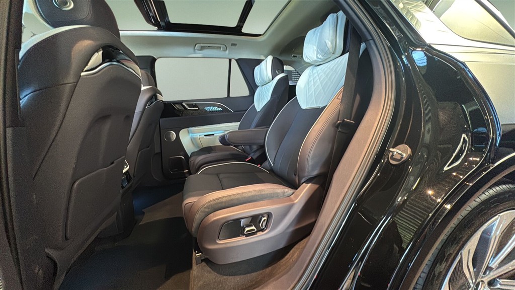Hongqi E-HS9 EL Exclusive+ 4x4 551HK 5d Aut. - Image 7