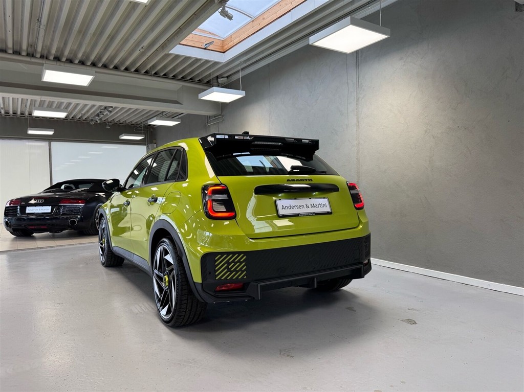 Abarth 600e EL Turismo 238HK 5d Aut. - Image 5