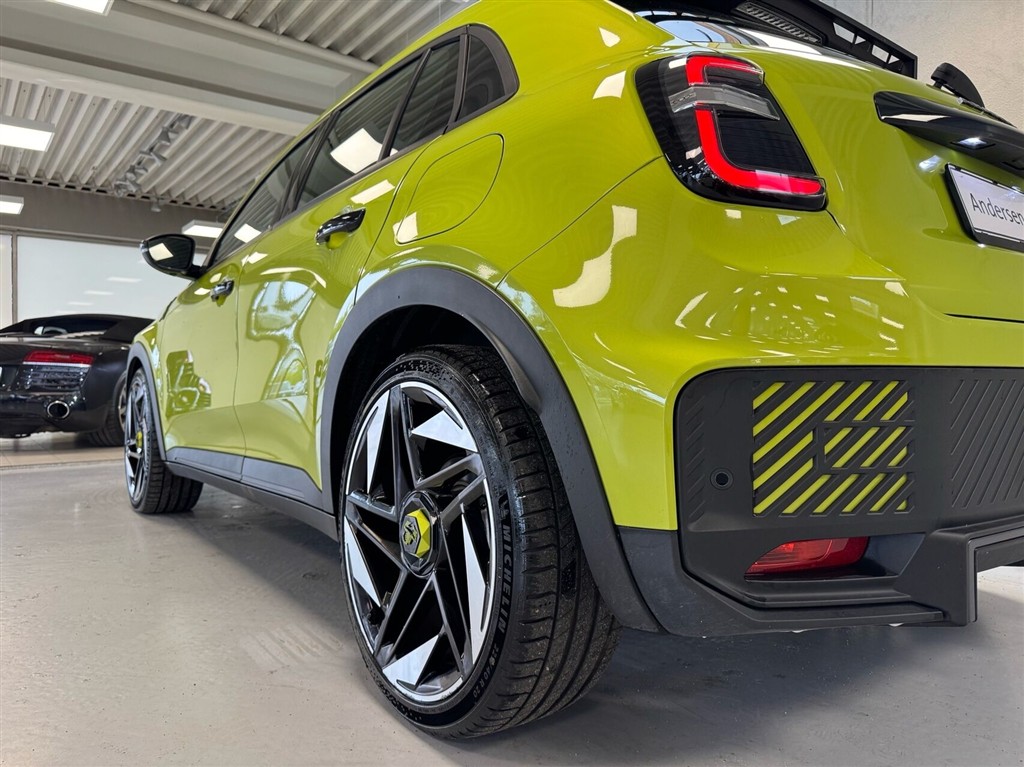 Abarth 600e EL Turismo 238HK 5d Aut. - Image 18