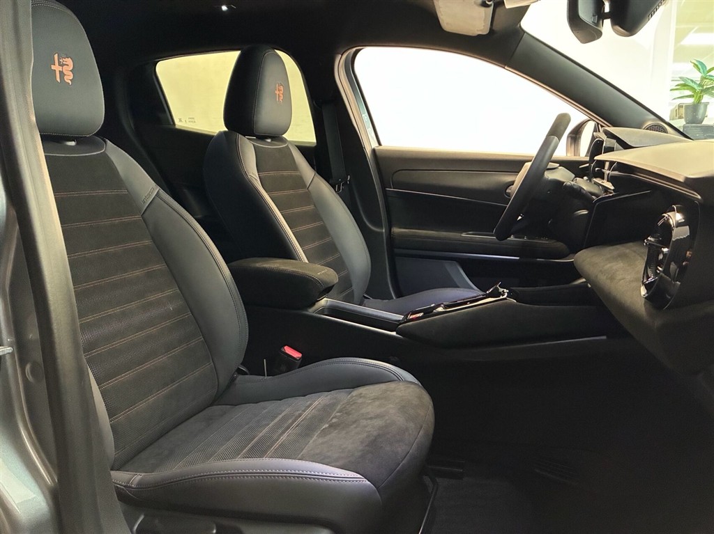 Alfa Romeo Junior EL Intensa 156HK 5d Aut. - Image 5