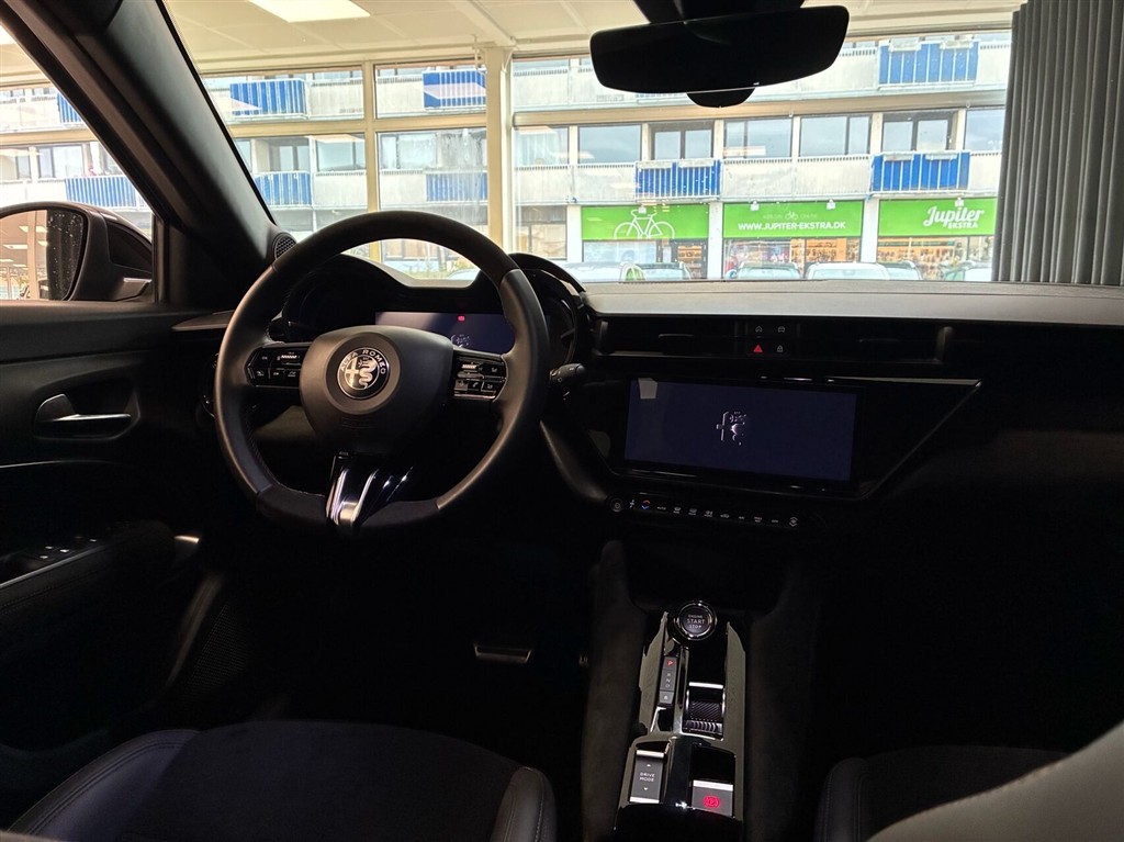 Alfa Romeo Junior EL Intensa 156HK 5d Aut. - Image 7