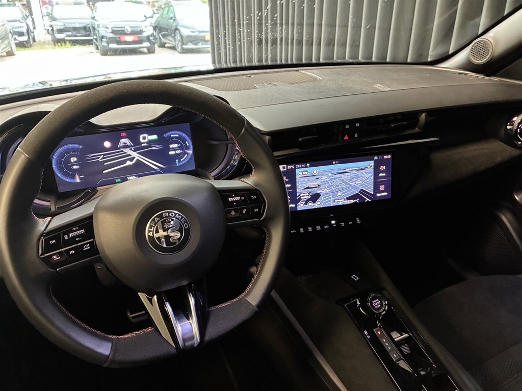 Alfa Romeo Junior EL Intensa 156HK 5d Aut. - Image 15