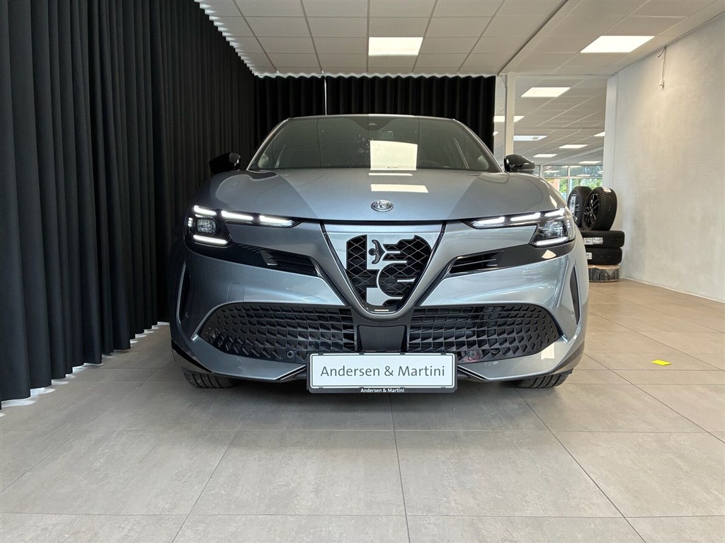 Alfa Romeo Junior EL Intensa 156HK 5d Aut. - Image 26