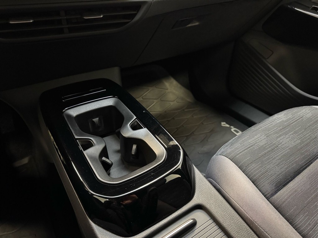 VW ID.4 EL Pure Performance 170HK 5d Aut. - Image 17