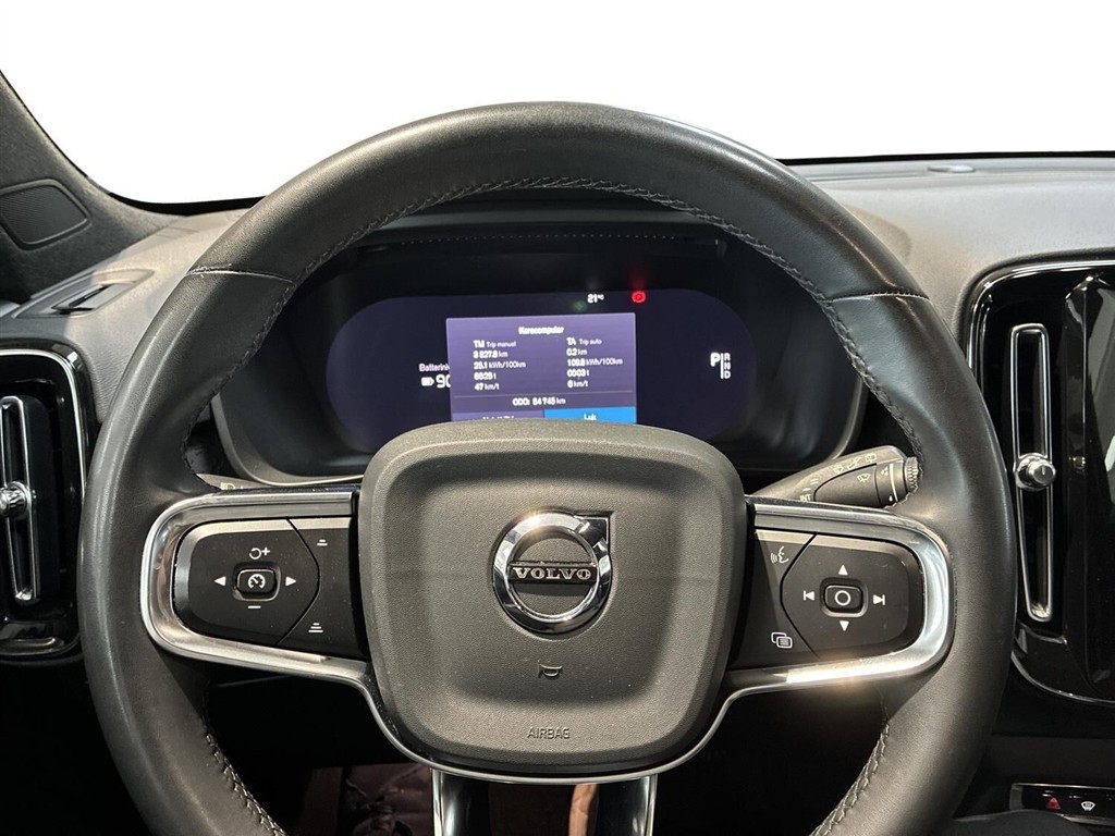 Volvo XC40 Recharge Extended Range Core 252HK 5d Aut. - Image 11
