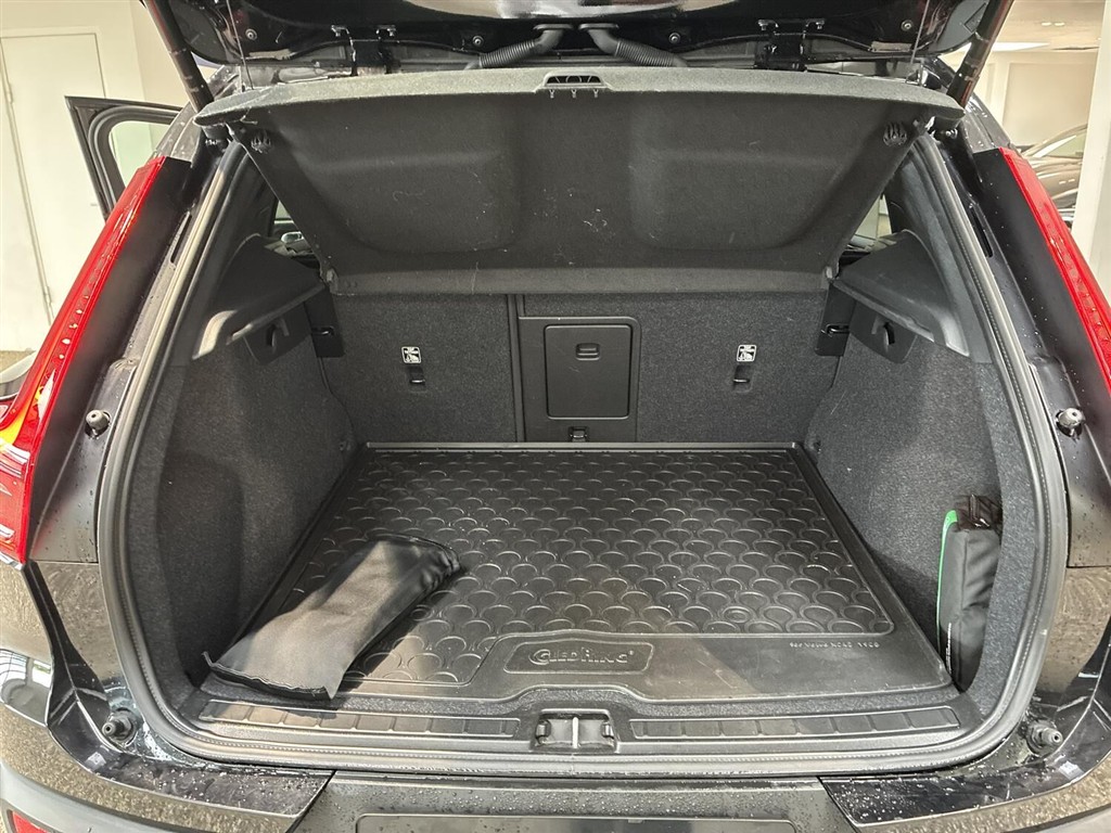 Volvo XC40 Recharge Extended Range Core 252HK 5d Aut. - Image 15