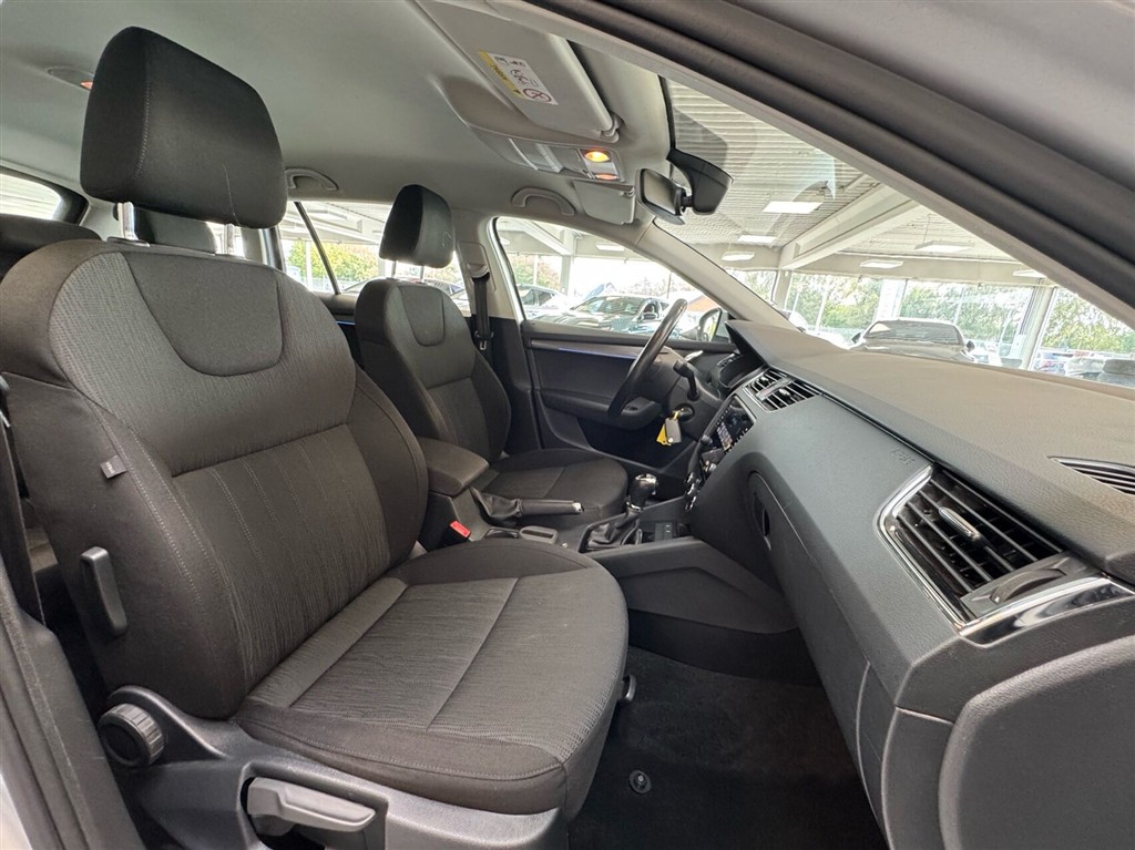 Skoda Octavia Combi 1,5 TSI ACT Business Line DSG 150HK Stc 7g Aut. - Image 8