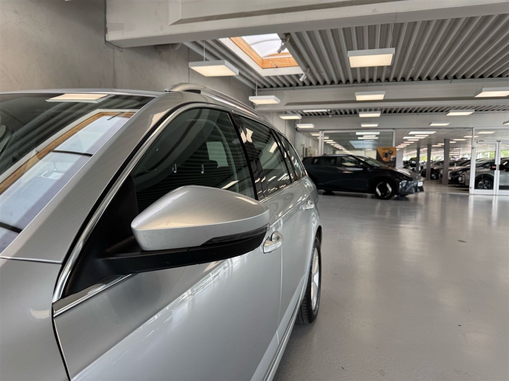 Skoda Octavia Combi 1,5 TSI ACT Business Line DSG 150HK Stc 7g Aut. - Image 24