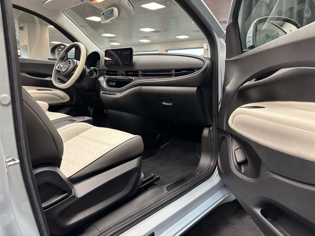 Fiat 500e EL La Prima By Bocelli 118HK Cabr. Aut. - Image 23