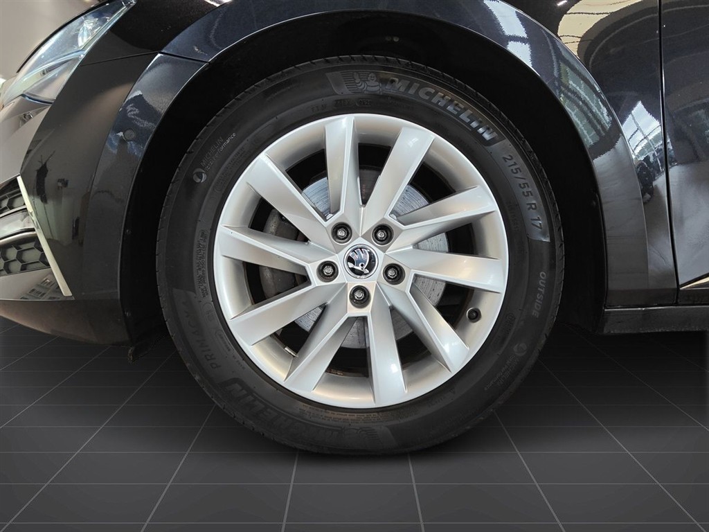 Skoda Superb 1,4 TSI Plugin-hybrid iV Plus DSG 218HK 5d 6g Aut. - Image 6