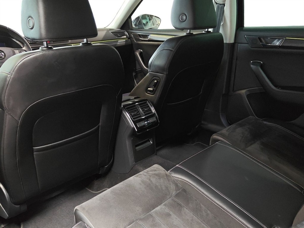 Skoda Superb 1,4 TSI Plugin-hybrid iV Plus DSG 218HK 5d 6g Aut. - Image 11