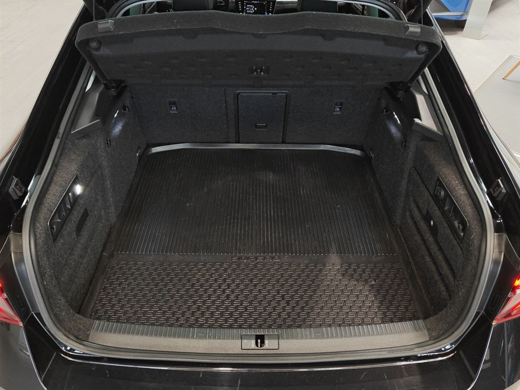 Skoda Superb 1,4 TSI Plugin-hybrid iV Plus DSG 218HK 5d 6g Aut. - Image 13