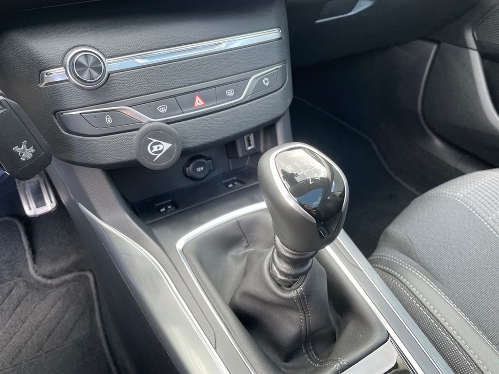 Peugeot 308 SW 1,5 BlueHDi Selection Sky 130HK Stc 6g - Image 21