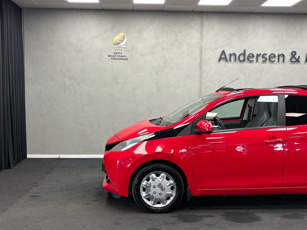 Toyota Aygo 1,0 VVT-I X-Wave 69HK 5d - Image 4
