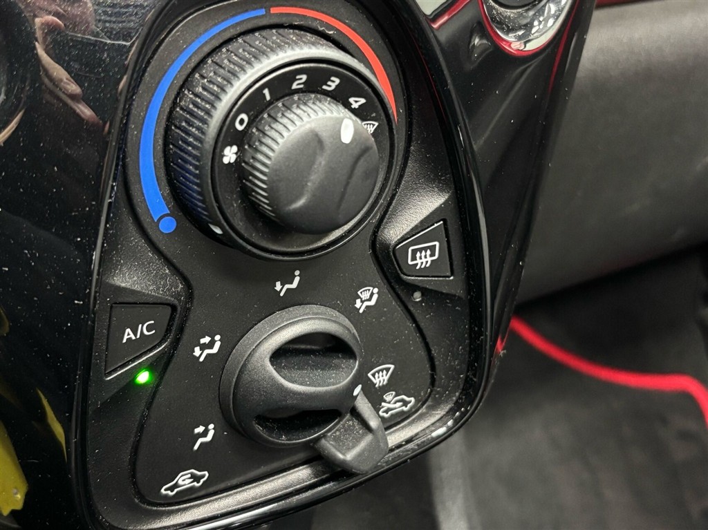 Toyota Aygo 1,0 VVT-I X-Wave 69HK 5d - Image 17
