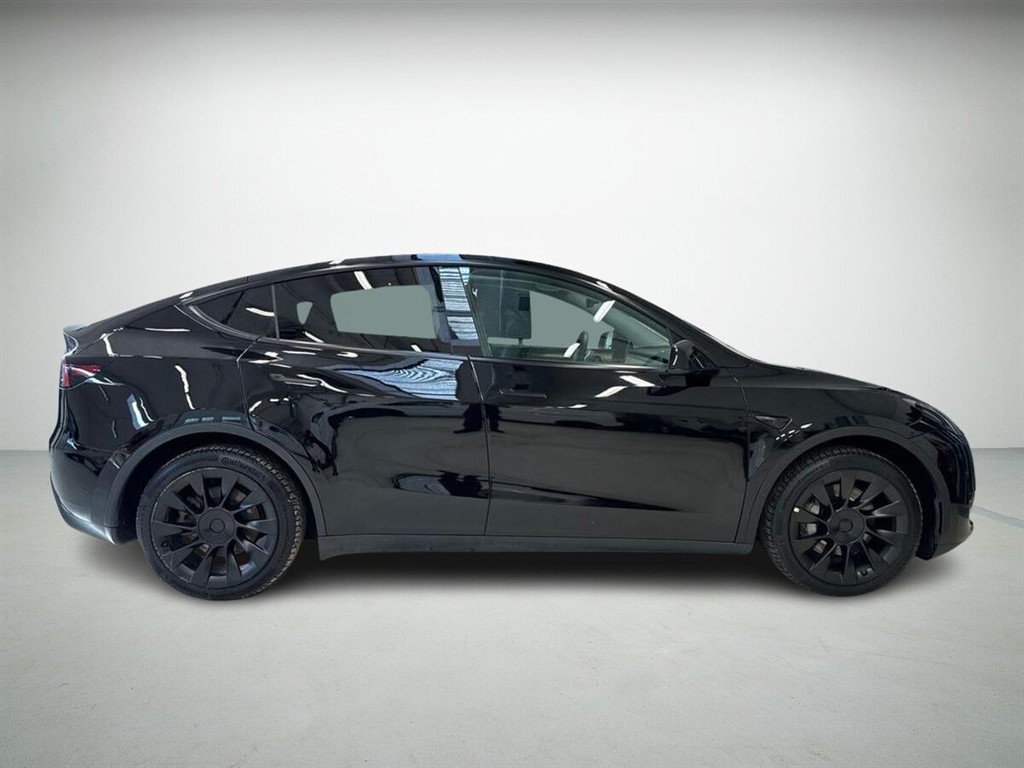 Tesla Model Y EL RWD 299HK 5d Aut. - Image 5