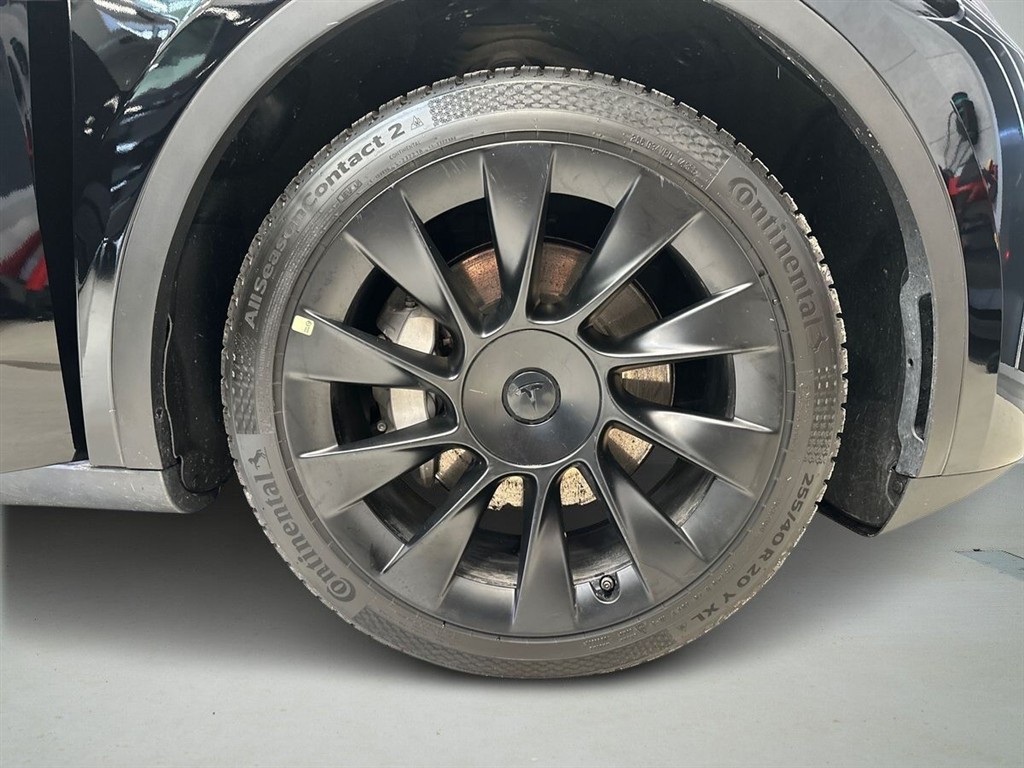 Tesla Model Y EL RWD 299HK 5d Aut. - Image 8