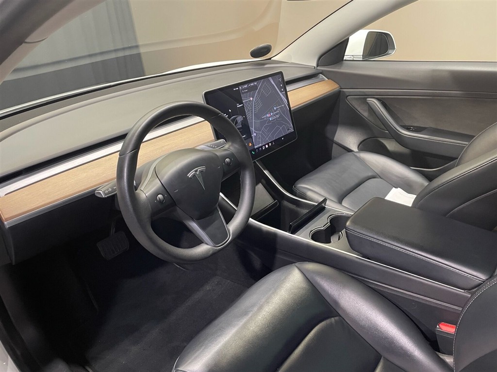 Tesla Model 3 EL Standard Range Plus 325HK Aut. - Image 10