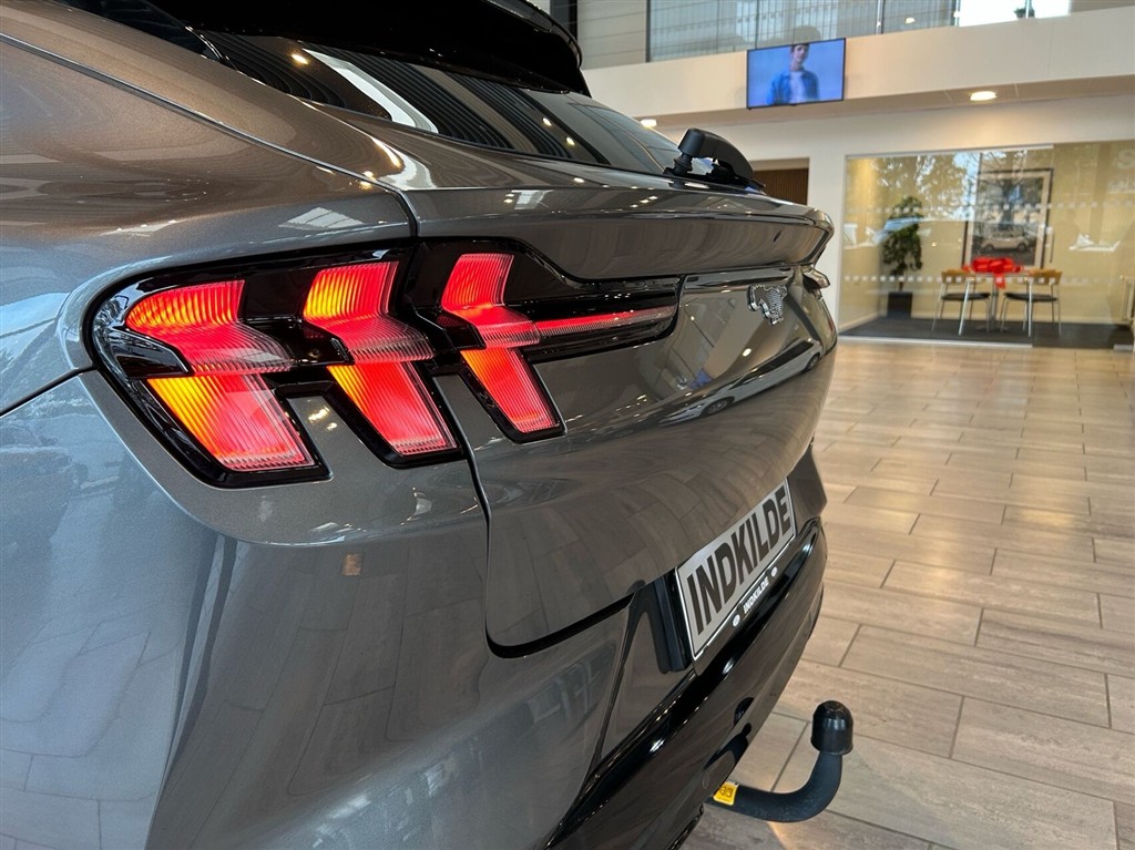 Ford Mustang Mach-E EL UR Premium 294HK 5d Aut. - Image 17