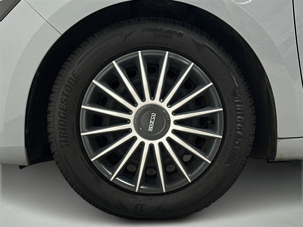 Renault Clio 1,0 TCE Techno 90HK 5d 6g - Image 9