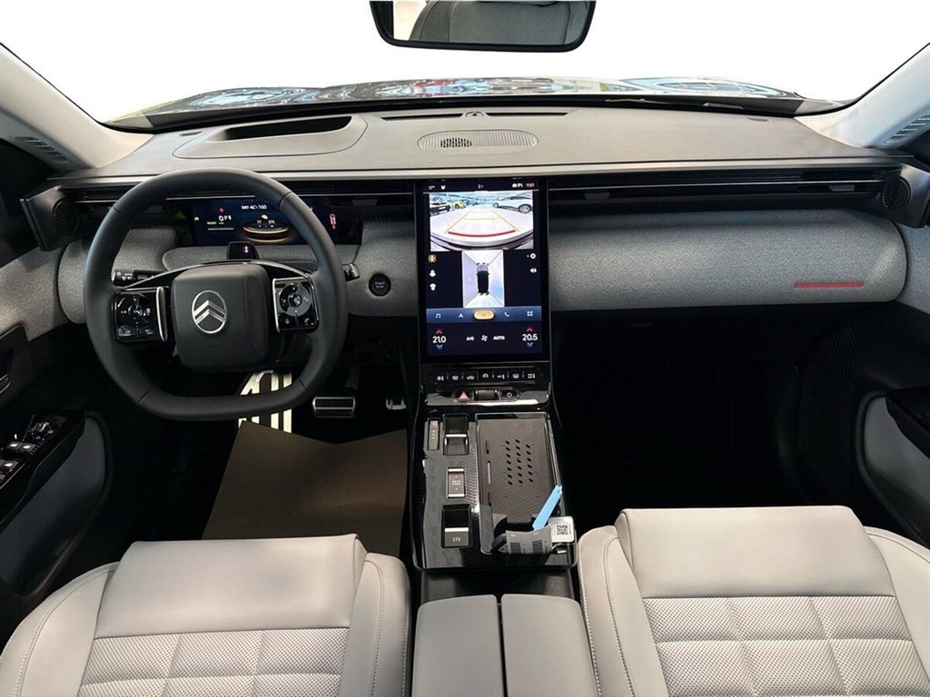Citroën e-C5 Aircross EL VTR Sport 210HK 5d Aut. - Image 9